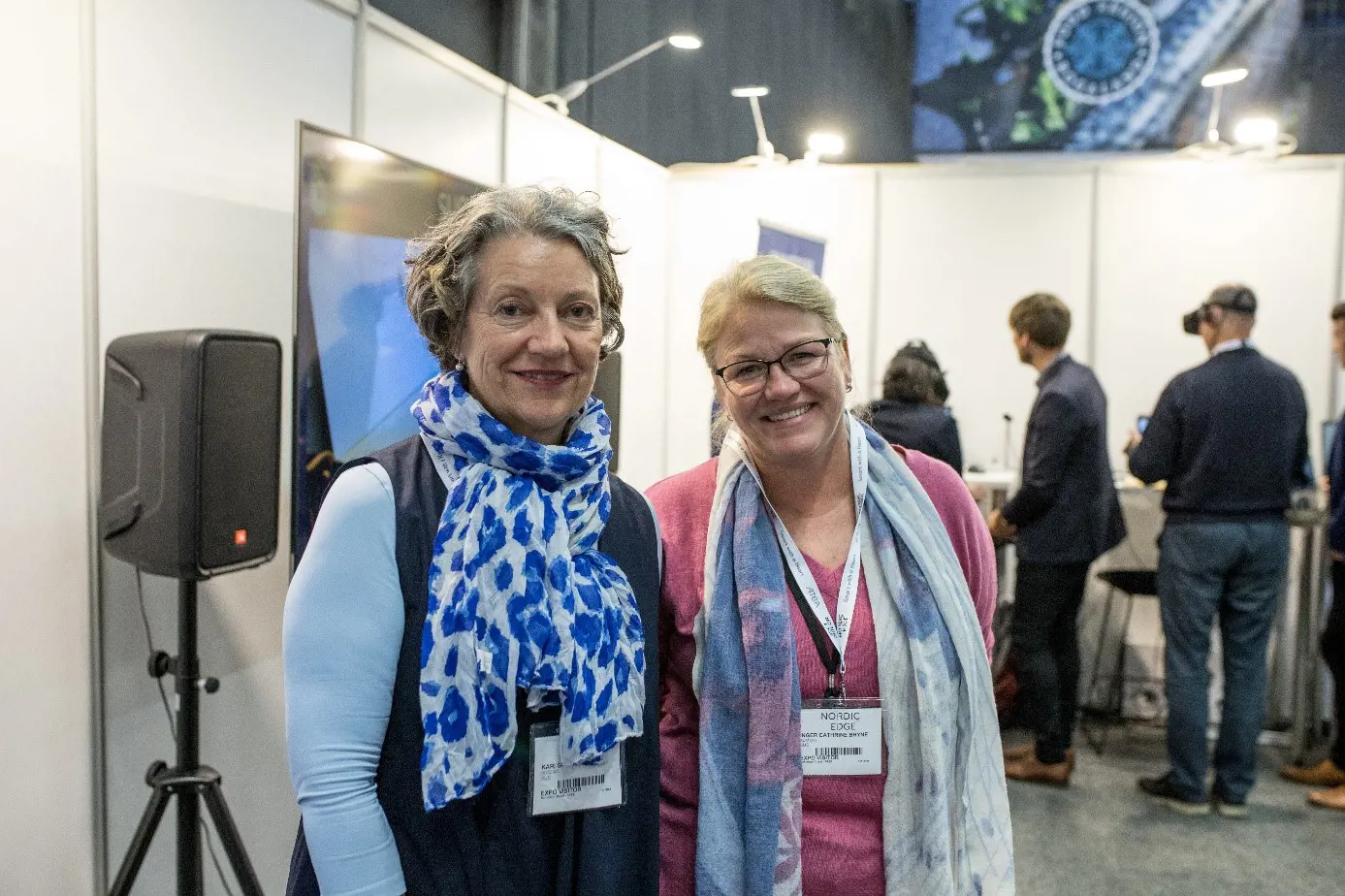 Kari Gro Johanson og Inger Cathrine Bryne smiler på bilder.